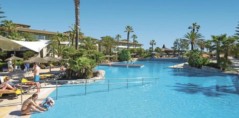 basen, teren hotelu, obiekt