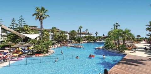 obiekt, teren hotelu, basen