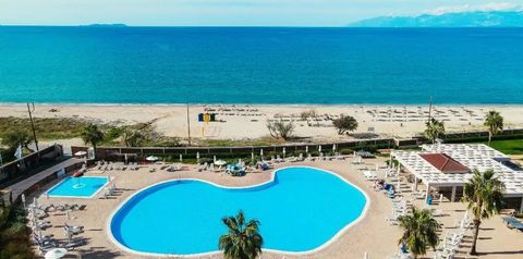 teren hotelu, basen, plaża
