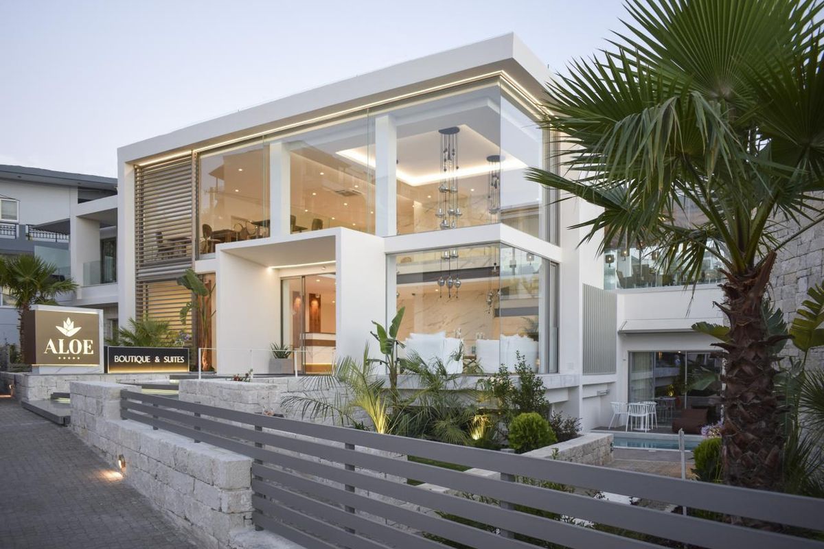 obiekt, budynek główny, teren hotelu