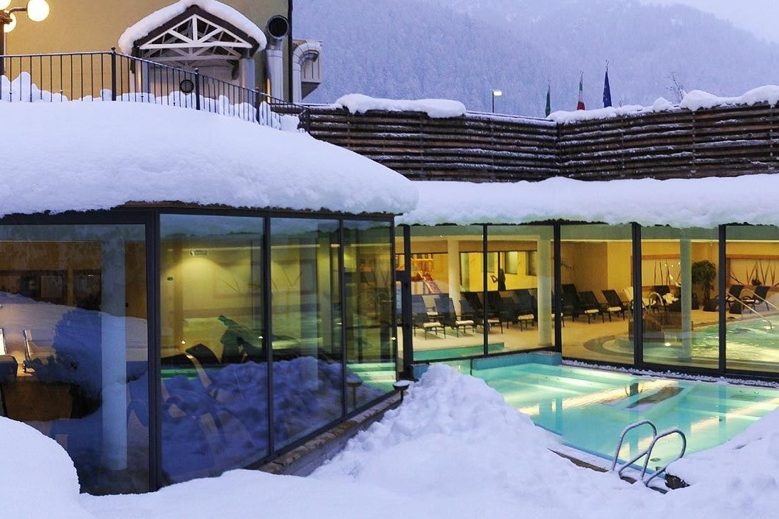 obiekt, teren hotelu, basen