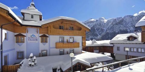 obiekt, budynek główny, teren hotelu