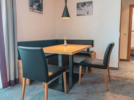 Alpen Suites 4*