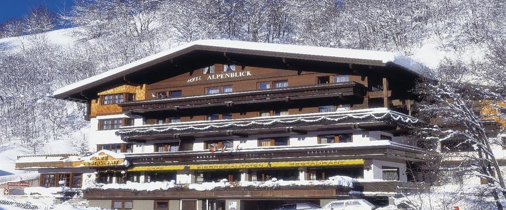 obiekt, budynek główny