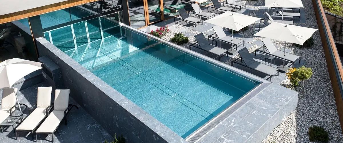 teren hotelu, basen