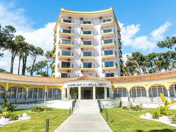 obiekt, teren hotelu