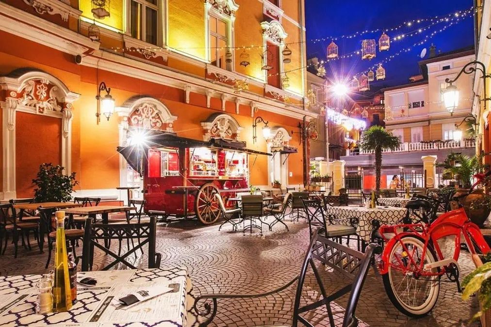 obiekt, teren hotelu