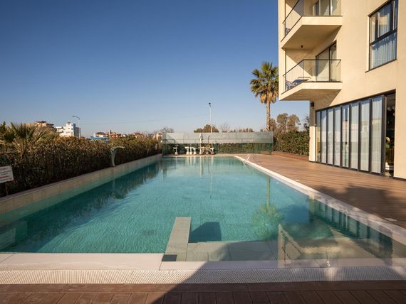 Amara 4*
