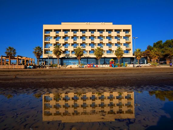 Amara 4*