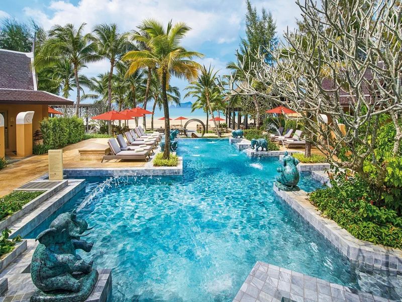 Amari Vogue Resort