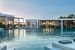teren hotelu, restauracja, basen