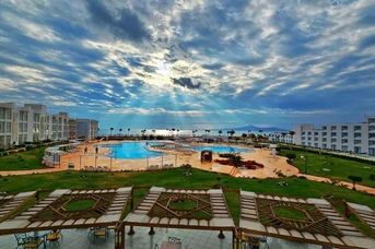 Amarina Star Resort & Aqua Park (ex. Raouf Star)