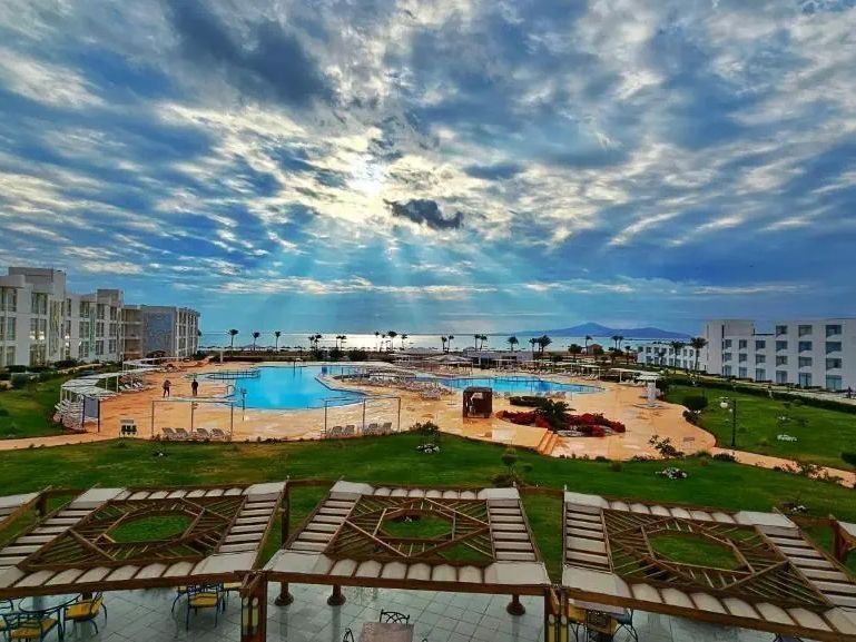 Amarina Star Resort & Aqua Park (ex. Raouf Star)