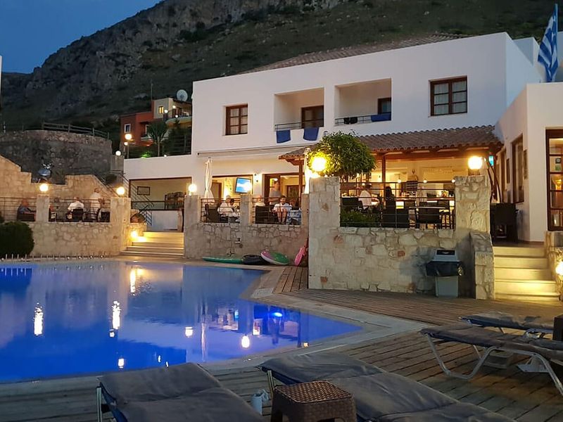 Amazones Village Suites