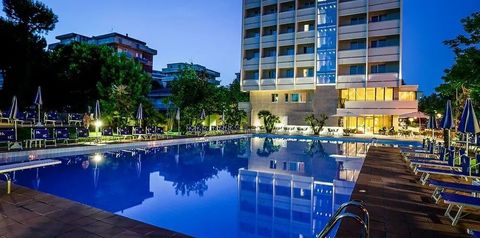 basen, budynek główny