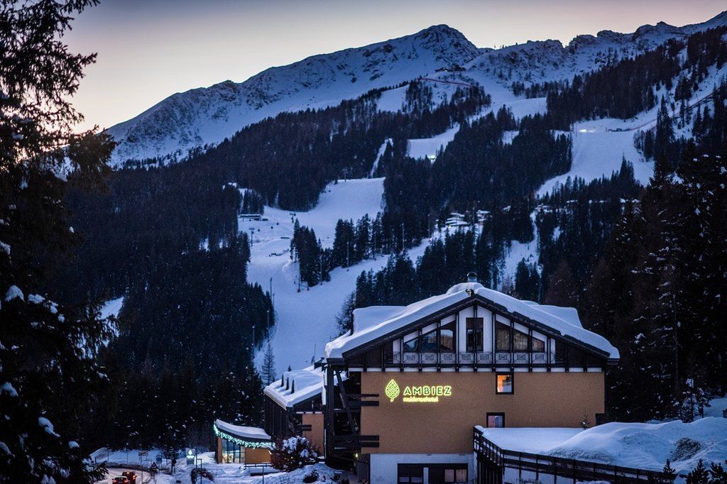 obiekt, teren hotelu