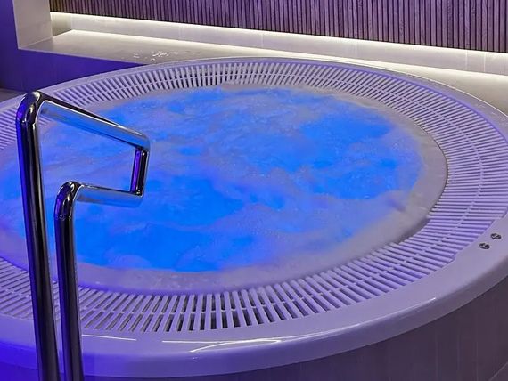 jacuzzi