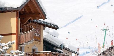 obiekt, budynek główny, teren hotelu