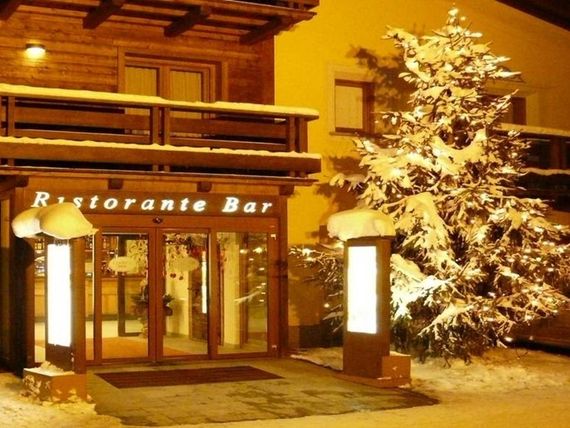 obiekt, teren hotelu
