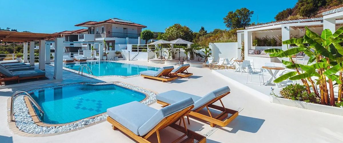 obiekt, teren hotelu, basen