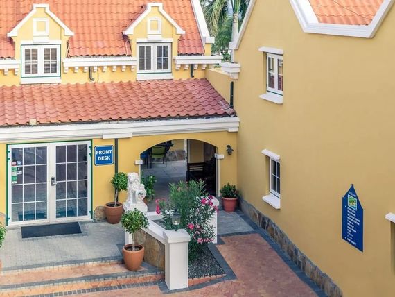Amsterdam Manor Beach Resort 4*