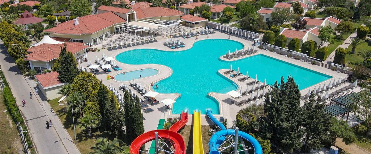 basen, zjeżdżalnia