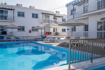 Anais Bay Hotel Apartments