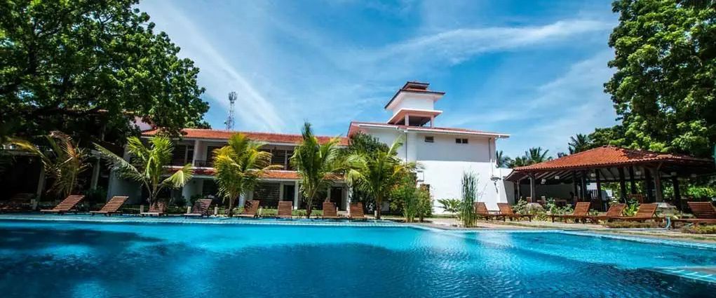 teren hotelu, obiekt, basen