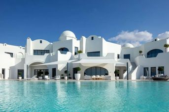 Anantara Santorini Abu Dhabi Retreat