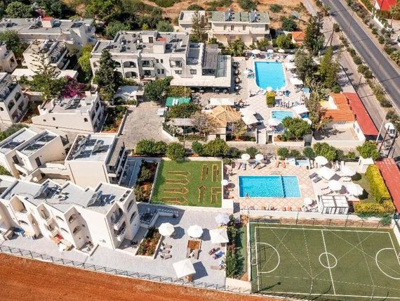 obiekt, teren hotelu