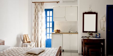 pokój, kuchnia / aneks kuchenny