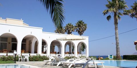 obiekt, teren hotelu, basen