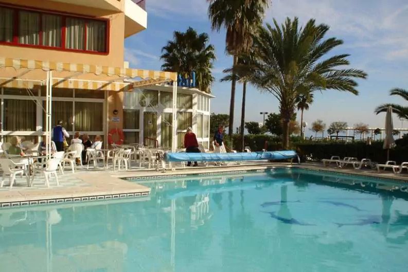 obiekt, teren hotelu, basen