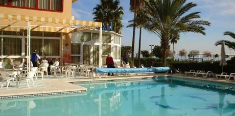 obiekt, teren hotelu, basen