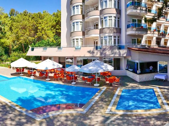 teren hotelu, basen
