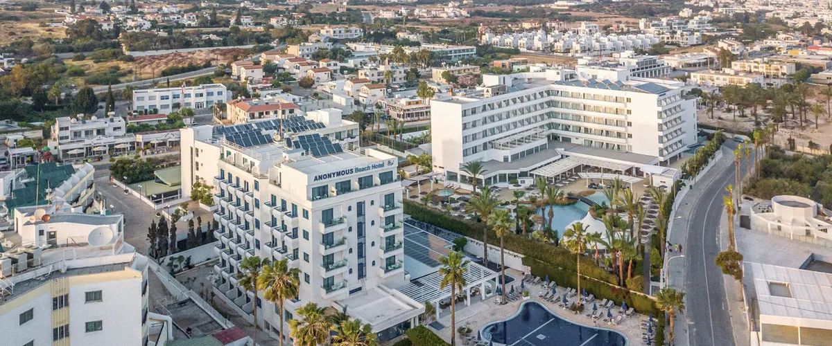 obiekt, teren hotelu