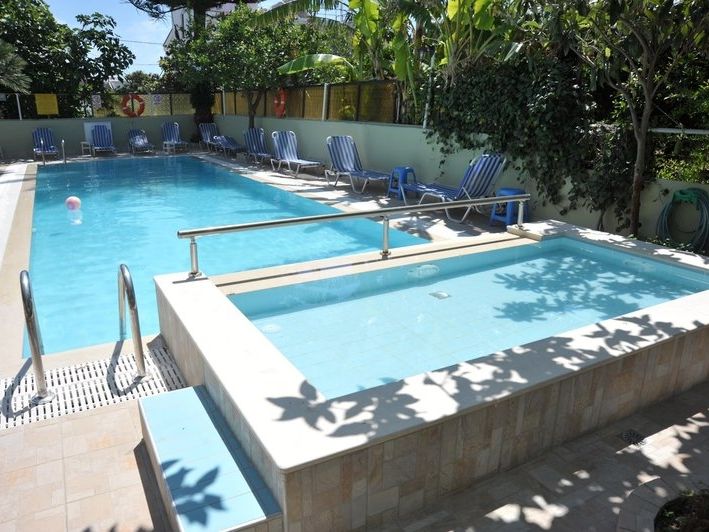 Anseli Apartments and Studios