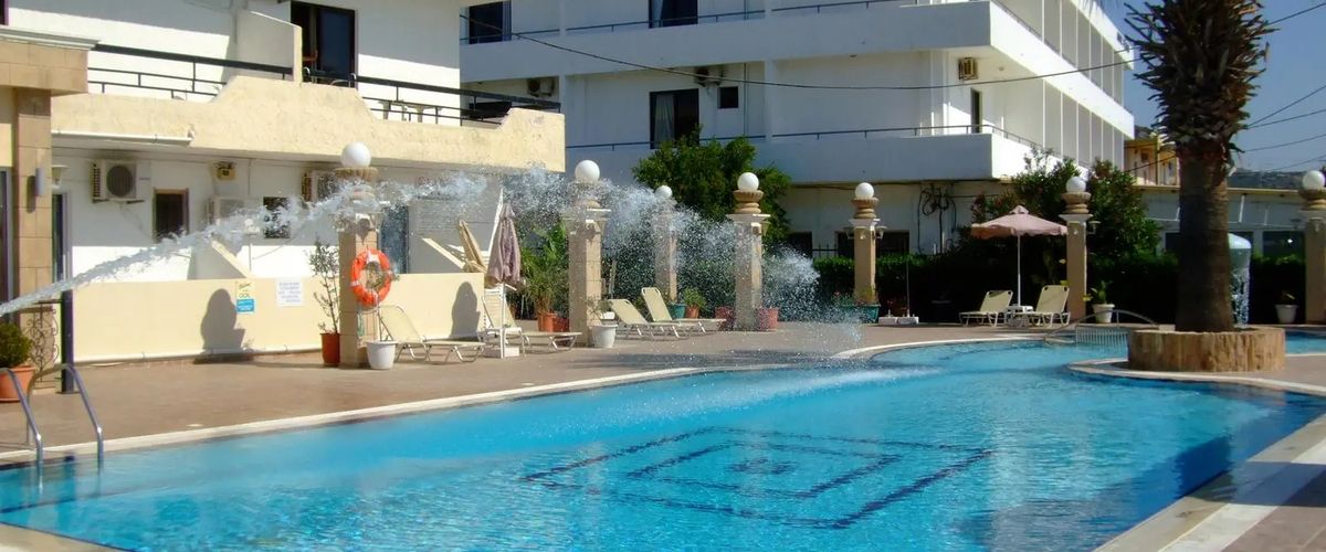 teren hotelu, obiekt, basen