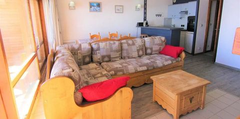 pokój, kuchnia / aneks kuchenny