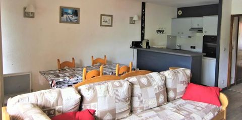 pokój, kuchnia / aneks kuchenny