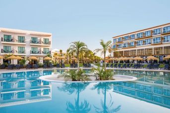 AP Cabanas Beach & Nature