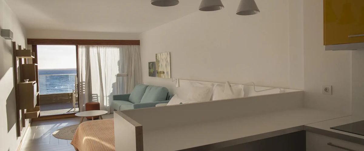 kuchnia / aneks kuchenny, balkon / taras, pokój