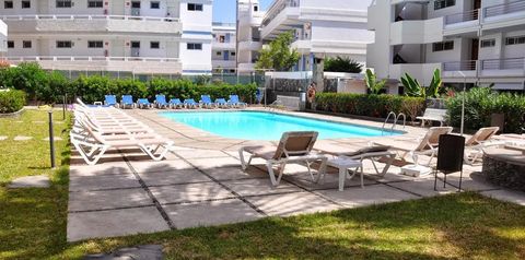 obiekt, teren hotelu, basen