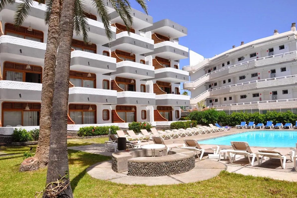 teren hotelu, basen, obiekt