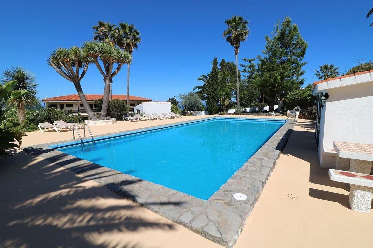 obiekt, teren hotelu, basen