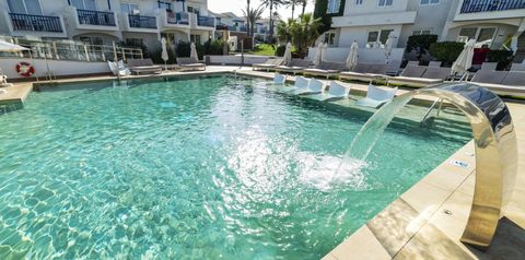 budynek główny, basen