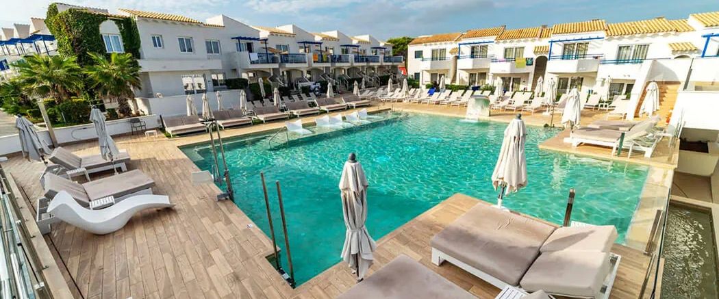 budynek główny, basen