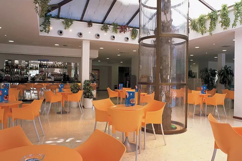 restauracja, teren hotelu