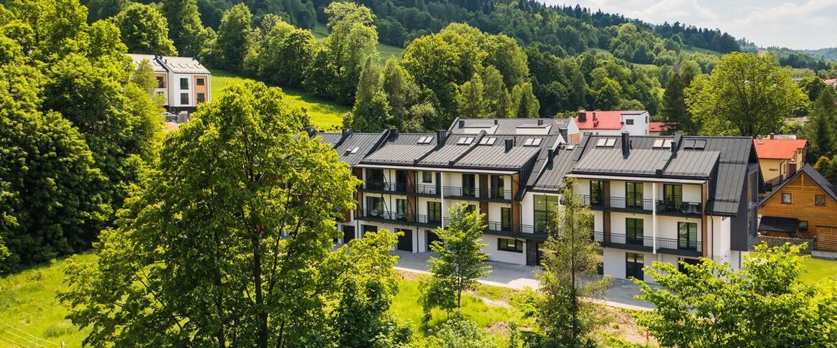 budynek główny, teren hotelu