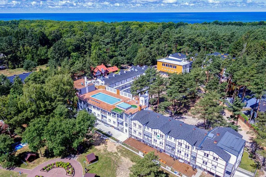 obiekt, teren hotelu, basen